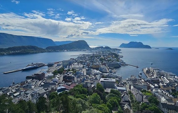 �lesund